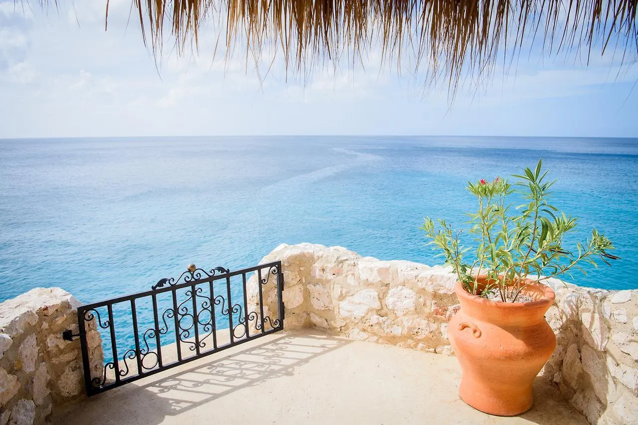 Lagun Blou Dive And Beach Resort