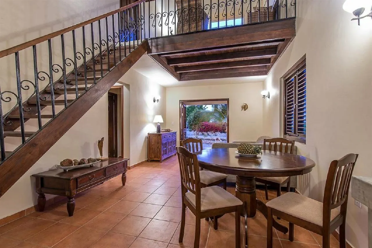 Lagun Blou Dive And Beach Resort Villa